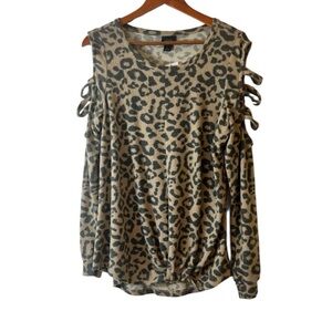 NWT Daytrip Gray and Black Ruffled Long Sleeve Blouse size Large